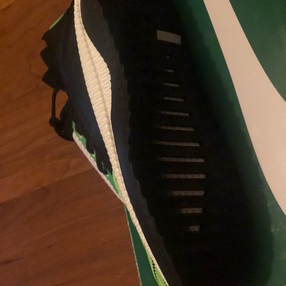 Puma - Picture 3 of 3